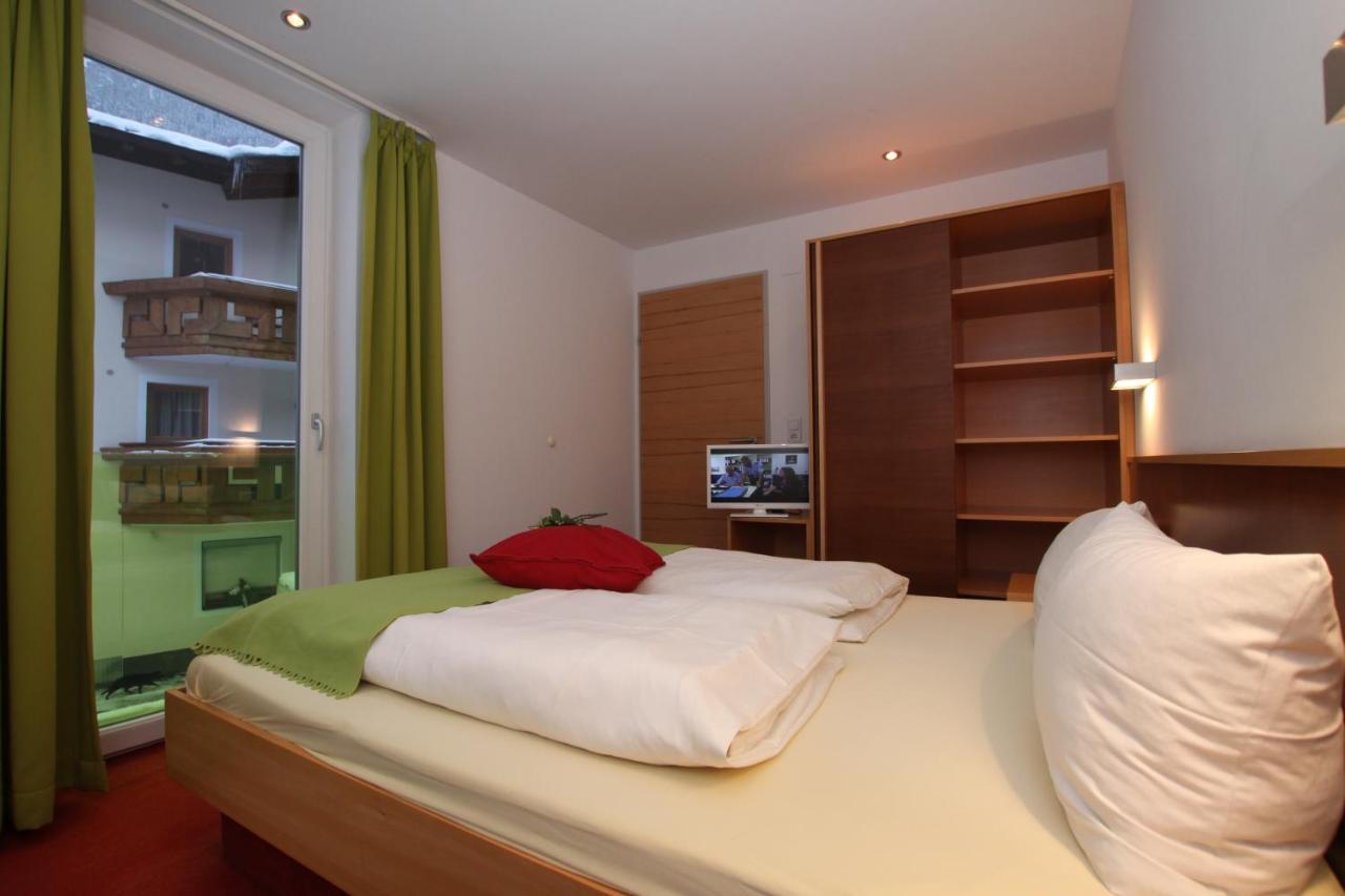 Almandin Apartments イシュグル エクステリア 写真