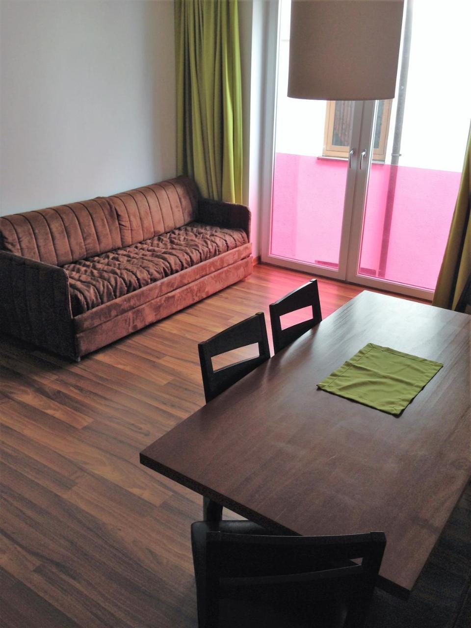 Almandin Apartments イシュグル エクステリア 写真