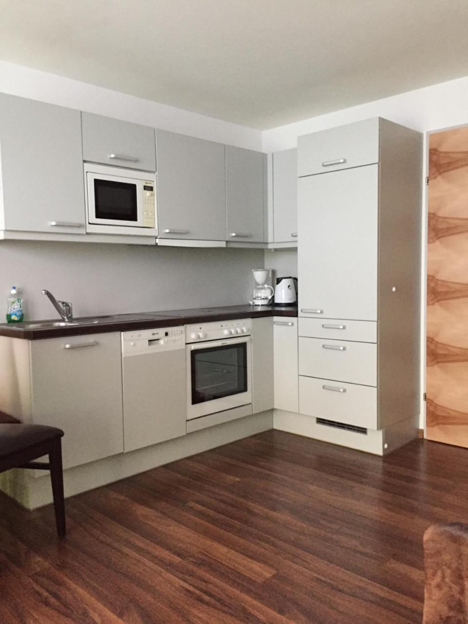 Almandin Apartments イシュグル 部屋 写真